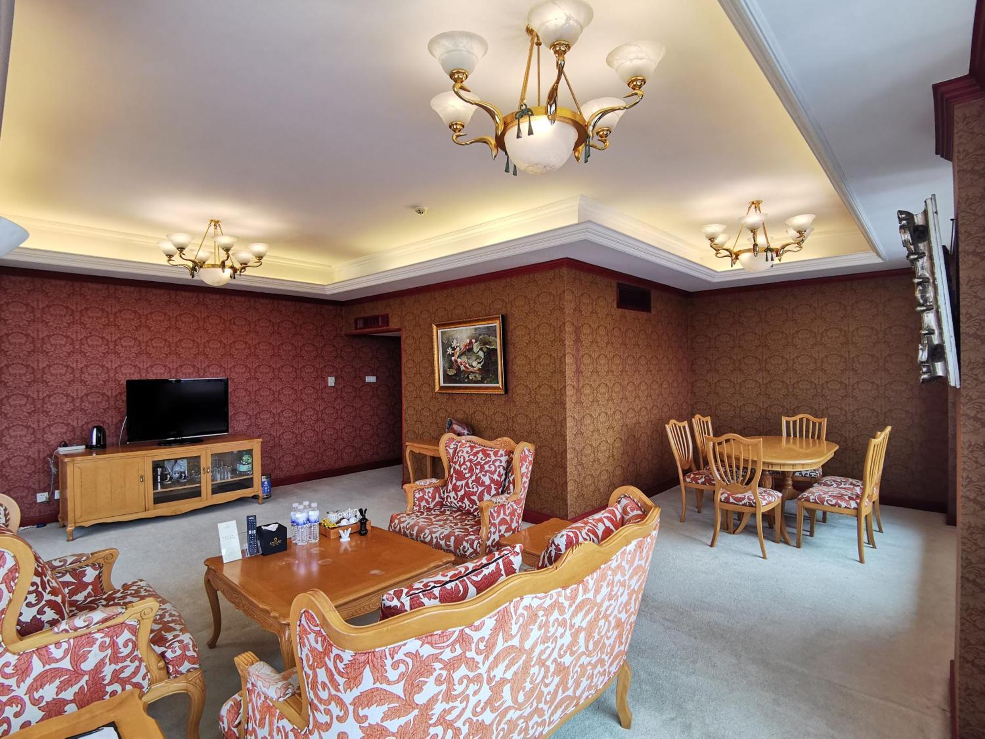 Qingdao Oceanwide Elite Hotel Exterior photo